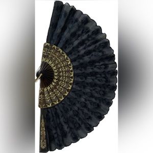 NEW classic black lace fan